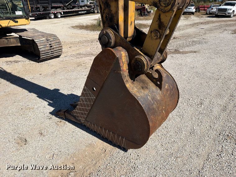 image for item FN5905 1997 Caterpillar 322BL excavator