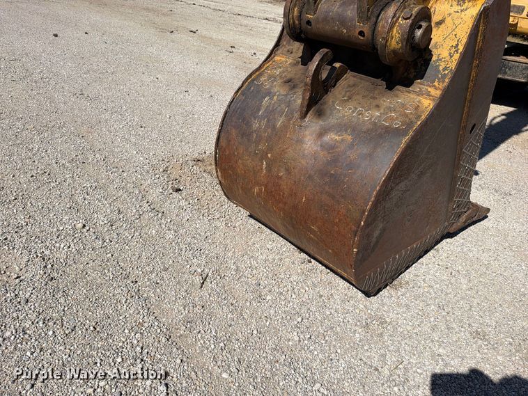 image for item FN5905 1997 Caterpillar 322BL excavator