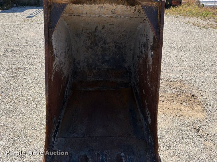image for item FN5905 1997 Caterpillar 322BL excavator