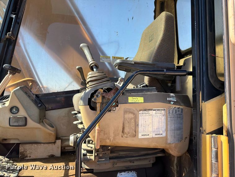 image for item FN5905 1997 Caterpillar 322BL excavator