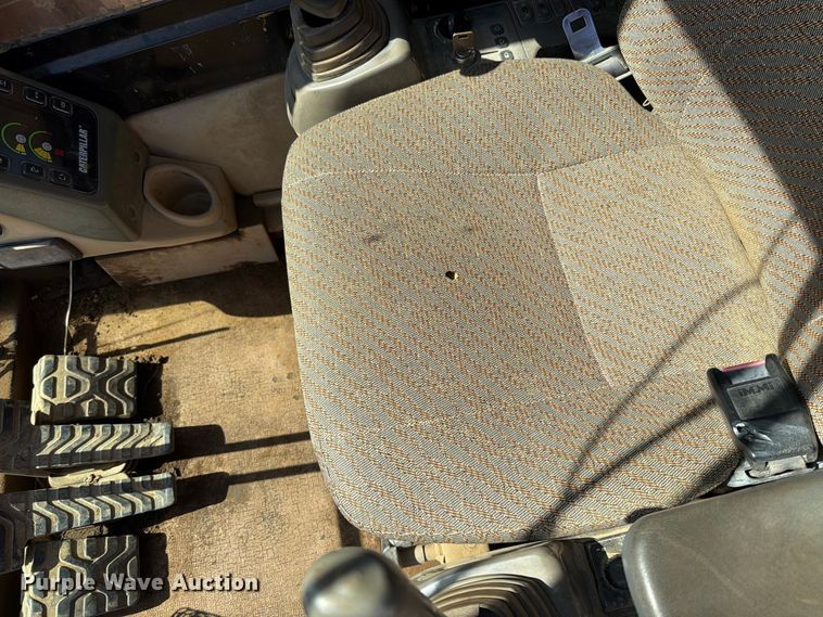 image for item FN5905 1997 Caterpillar 322BL excavator