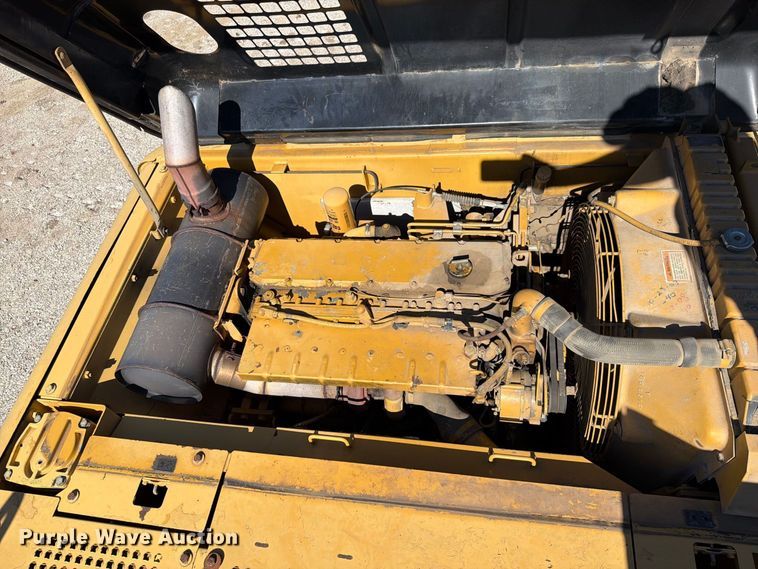 image for item FN5905 1997 Caterpillar 322BL excavator