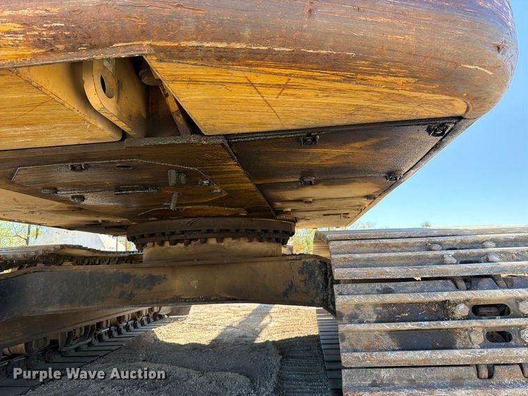 image for item FN5905 1997 Caterpillar 322BL excavator