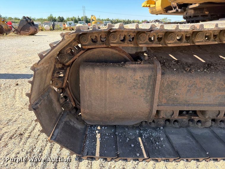 image for item FN5905 1997 Caterpillar 322BL excavator
