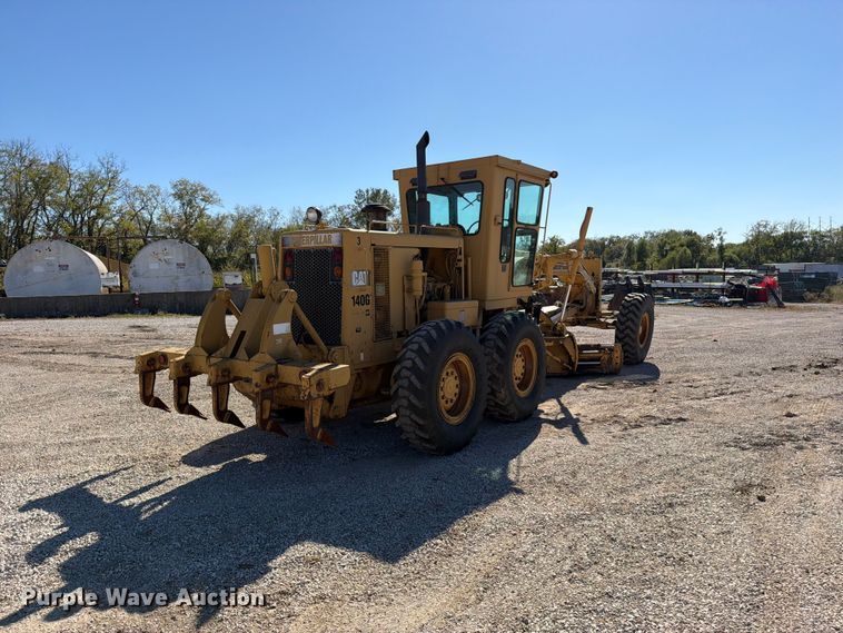 image for item FN5907 1994 Caterpillar 140G motor grader