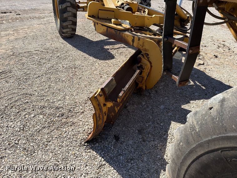 image for item FN5907 1994 Caterpillar 140G motor grader