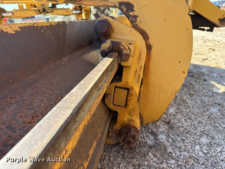 image for item FN5907 1994 Caterpillar 140G motor grader