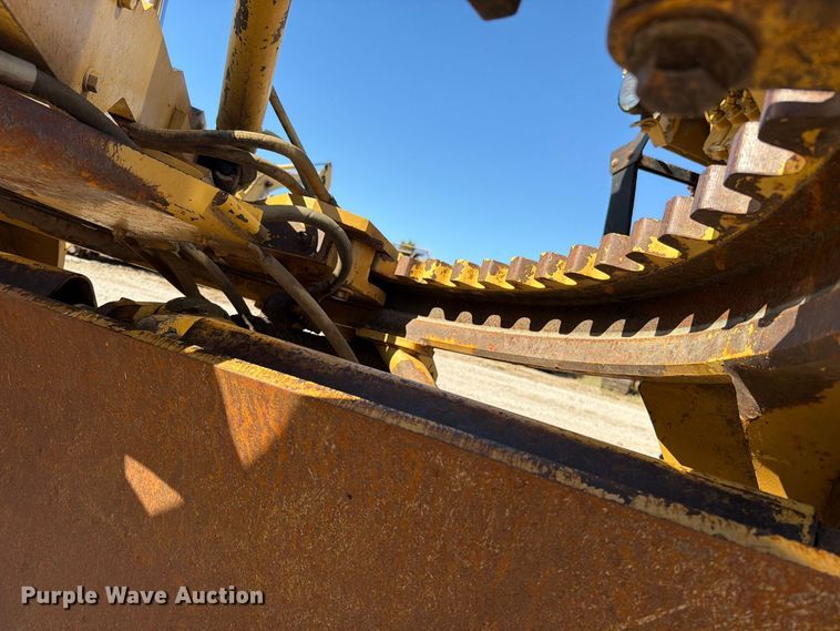 image for item FN5907 1994 Caterpillar 140G motor grader