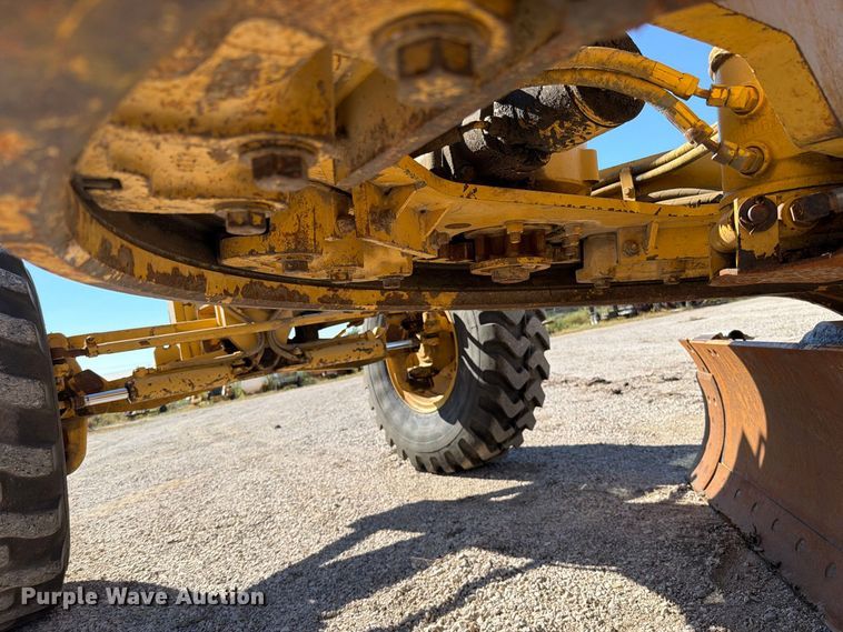 image for item FN5907 1994 Caterpillar 140G motor grader