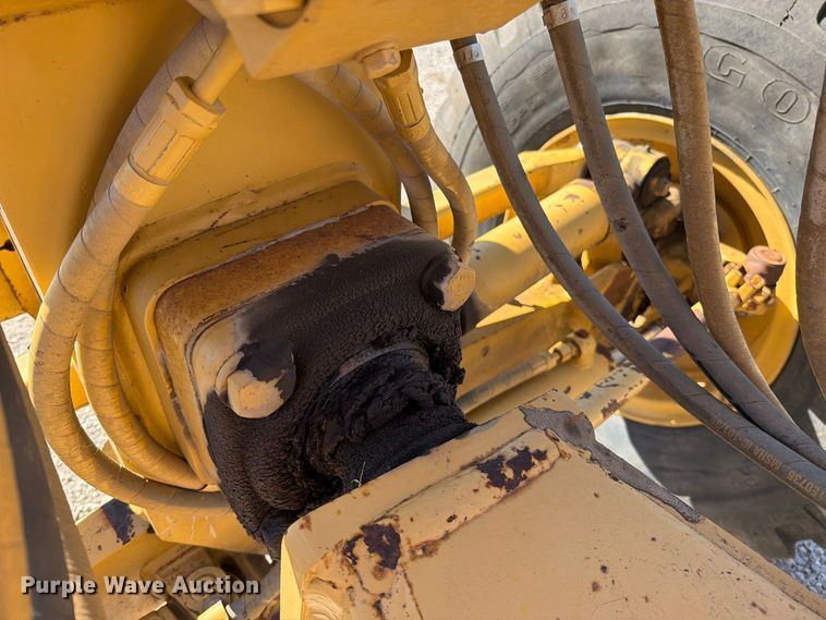image for item FN5907 1994 Caterpillar 140G motor grader