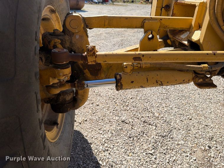 image for item FN5907 1994 Caterpillar 140G motor grader