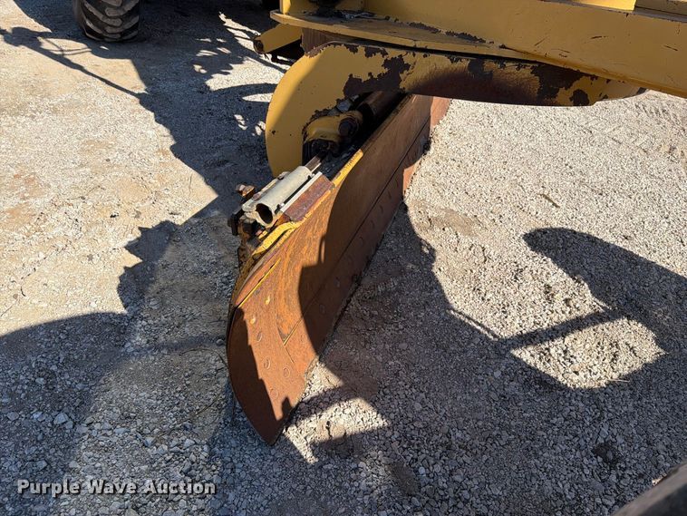image for item FN5907 1994 Caterpillar 140G motor grader