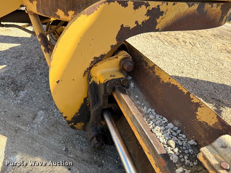 image for item FN5907 1994 Caterpillar 140G motor grader