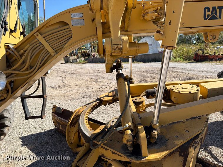 image for item FN5907 1994 Caterpillar 140G motor grader