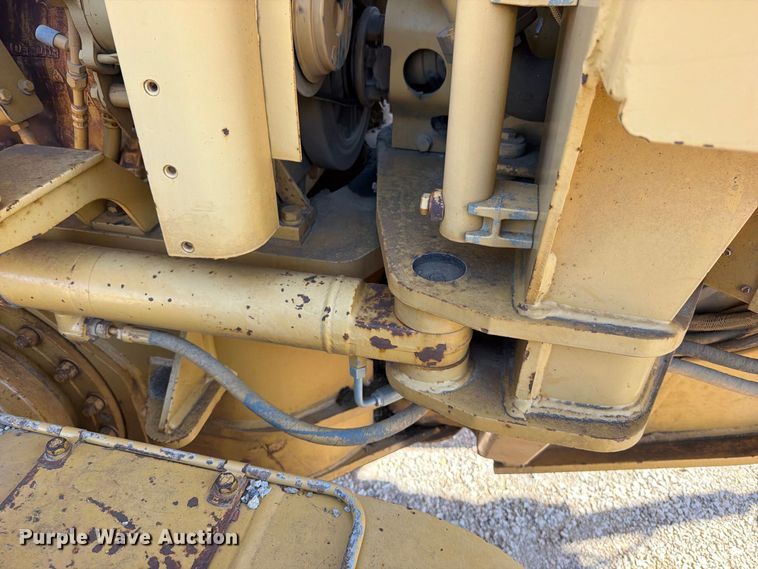 image for item FN5907 1994 Caterpillar 140G motor grader