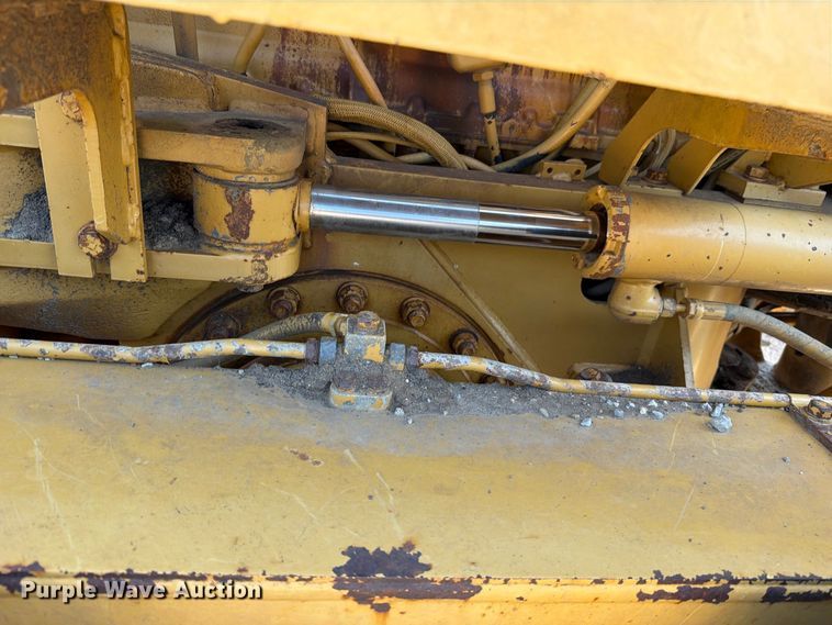 image for item FN5907 1994 Caterpillar 140G motor grader