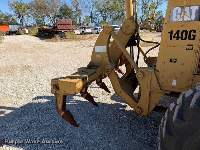 image for item FN5907 1994 Caterpillar 140G motor grader