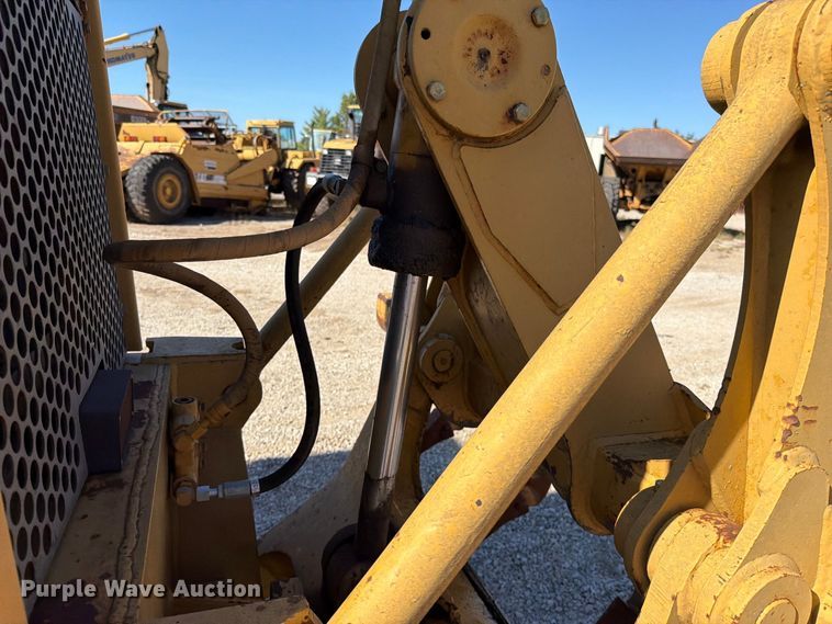 image for item FN5907 1994 Caterpillar 140G motor grader