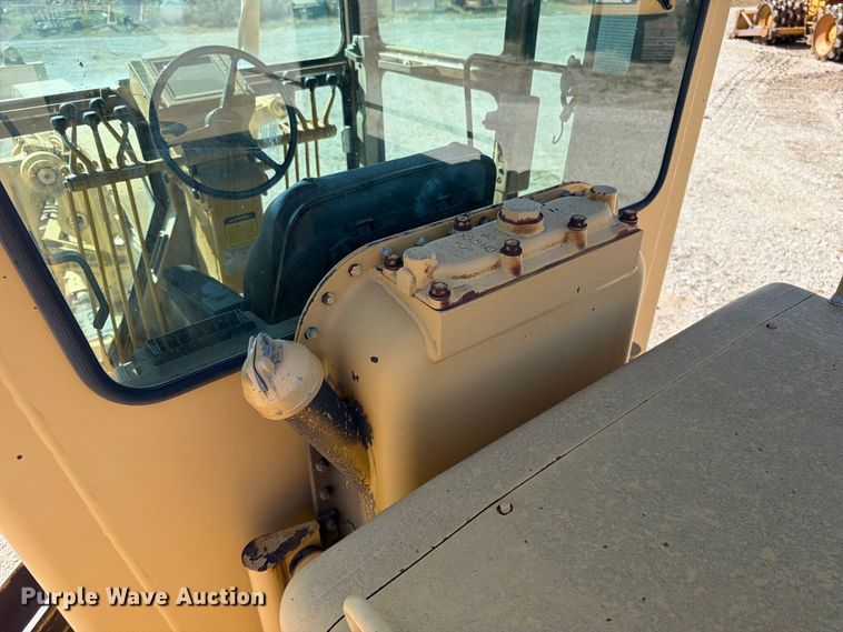image for item FN5907 1994 Caterpillar 140G motor grader