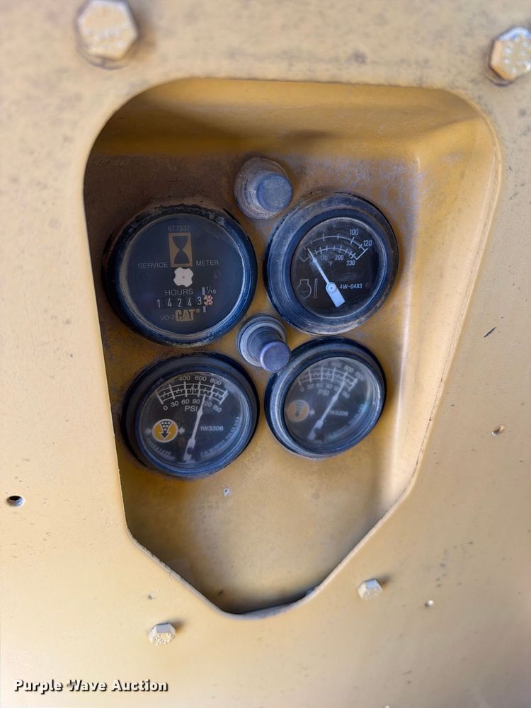 image for item FN5907 1994 Caterpillar 140G motor grader