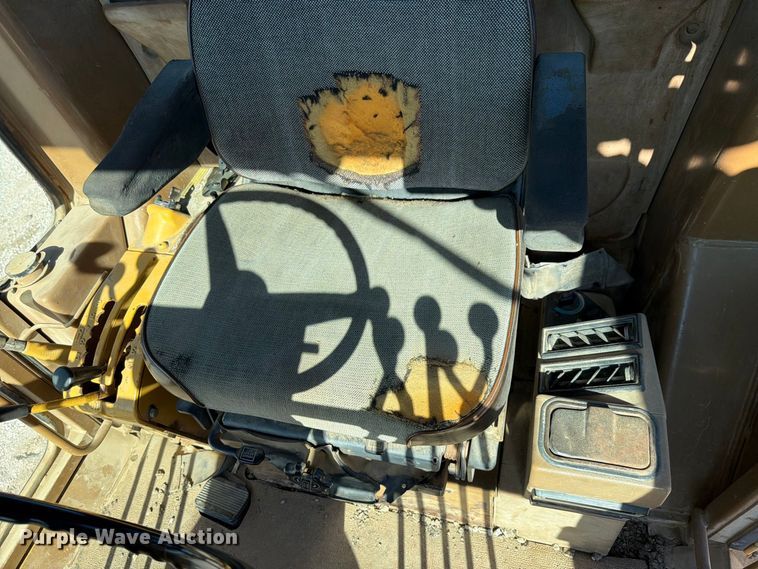 image for item FN5907 1994 Caterpillar 140G motor grader