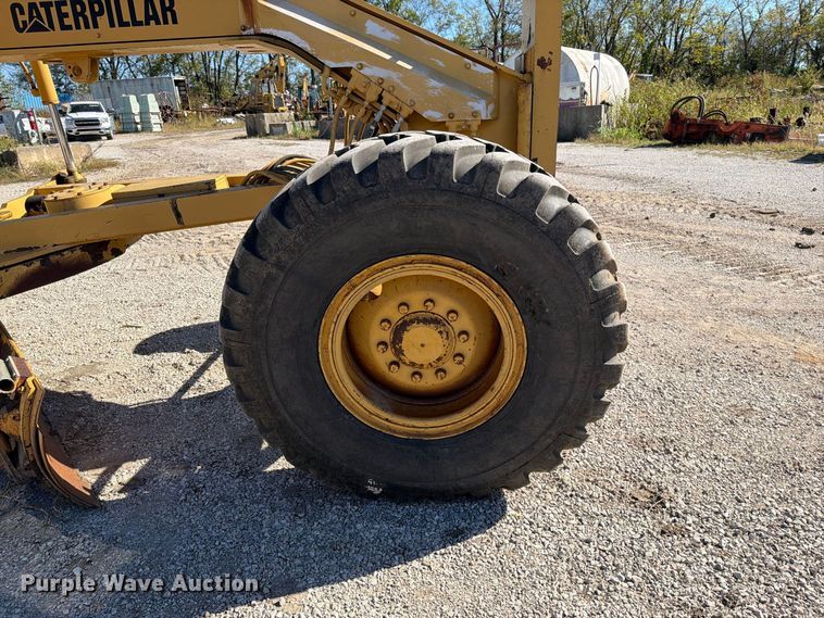 image for item FN5907 1994 Caterpillar 140G motor grader