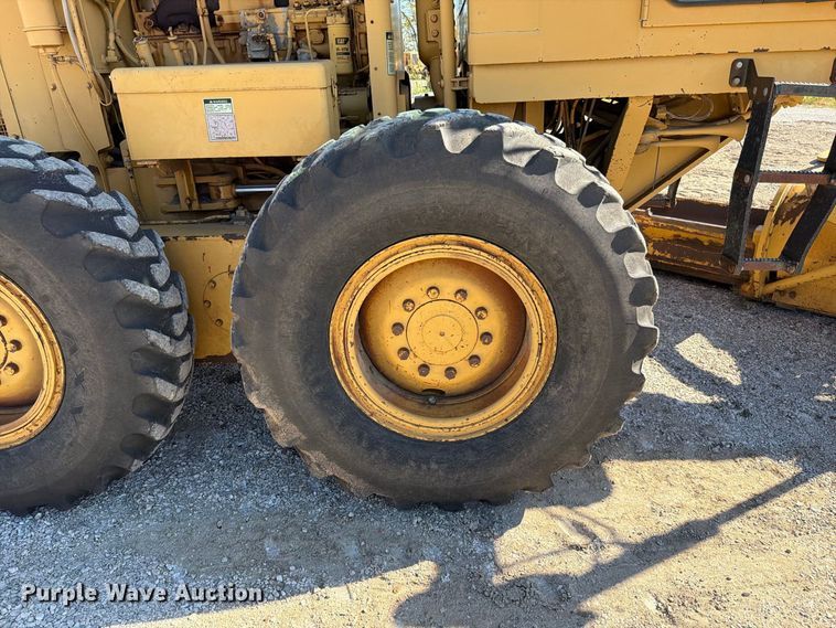 image for item FN5907 1994 Caterpillar 140G motor grader