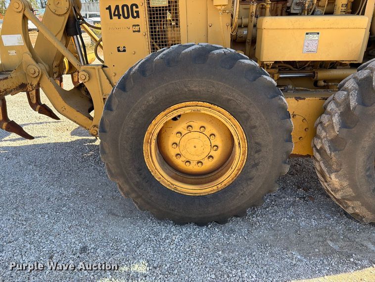 image for item FN5907 1994 Caterpillar 140G motor grader