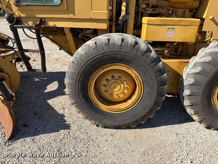 image for item FN5907 1994 Caterpillar 140G motor grader