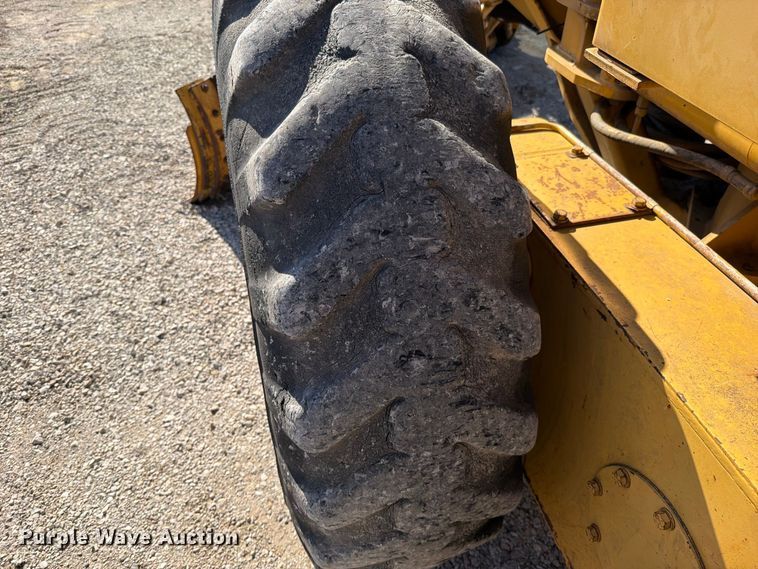 image for item FN5907 1994 Caterpillar 140G motor grader