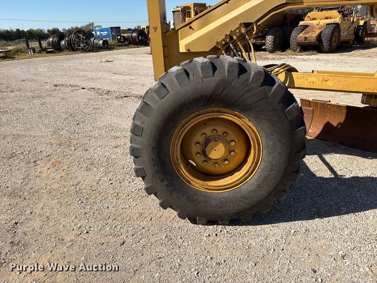 image for item FN5907 1994 Caterpillar 140G motor grader