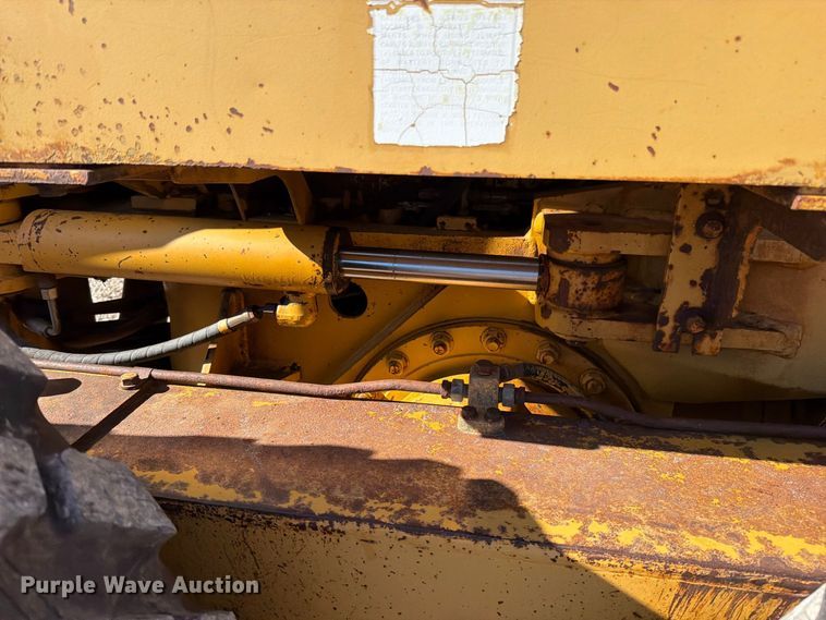 image for item FN5908 1987 Caterpillar 140G motor grader