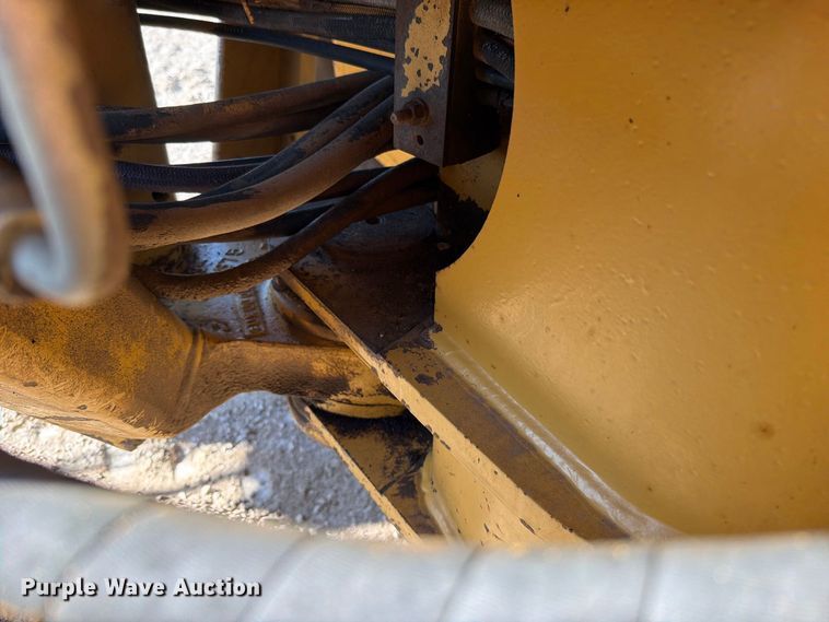 image for item FN5908 1987 Caterpillar 140G motor grader