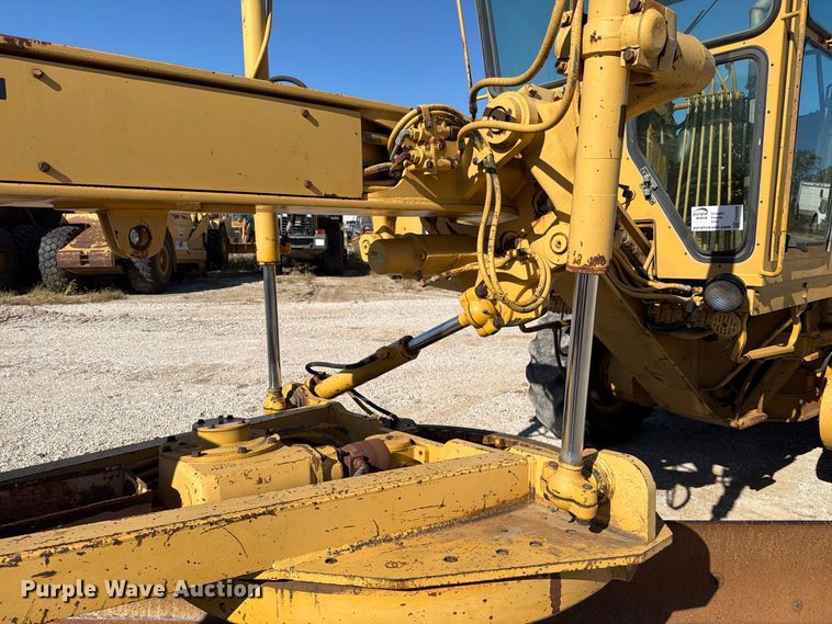 image for item FN5908 1987 Caterpillar 140G motor grader