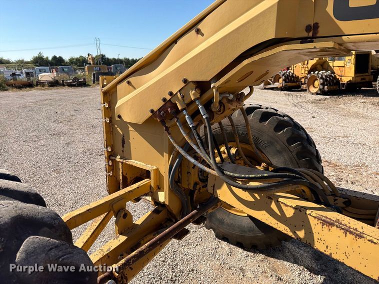 image for item FN5908 1987 Caterpillar 140G motor grader