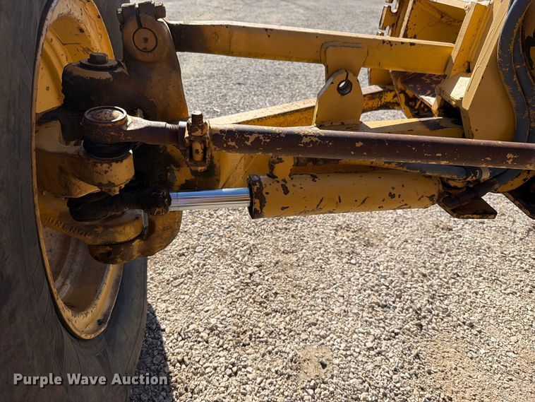 image for item FN5908 1987 Caterpillar 140G motor grader