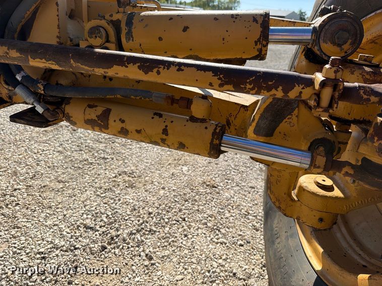 image for item FN5908 1987 Caterpillar 140G motor grader