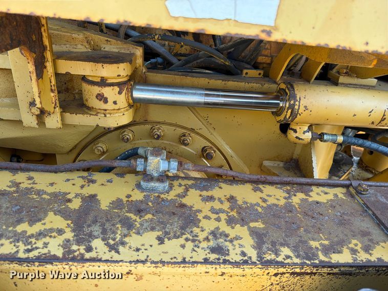 image for item FN5908 1987 Caterpillar 140G motor grader