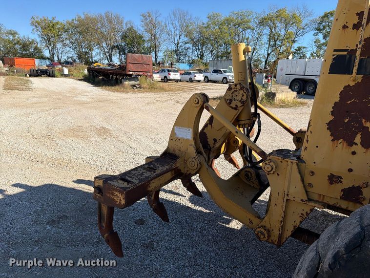 image for item FN5908 1987 Caterpillar 140G motor grader