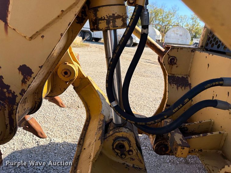 image for item FN5908 1987 Caterpillar 140G motor grader