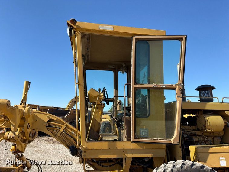 image for item FN5908 1987 Caterpillar 140G motor grader