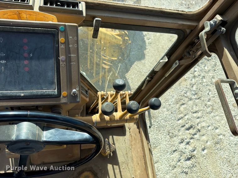 image for item FN5908 1987 Caterpillar 140G motor grader