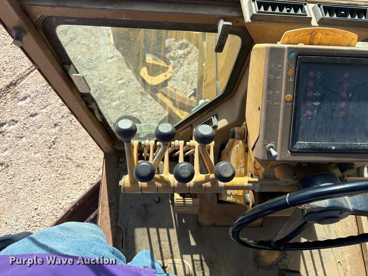 image for item FN5908 1987 Caterpillar 140G motor grader
