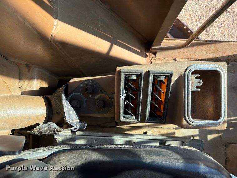 image for item FN5908 1987 Caterpillar 140G motor grader