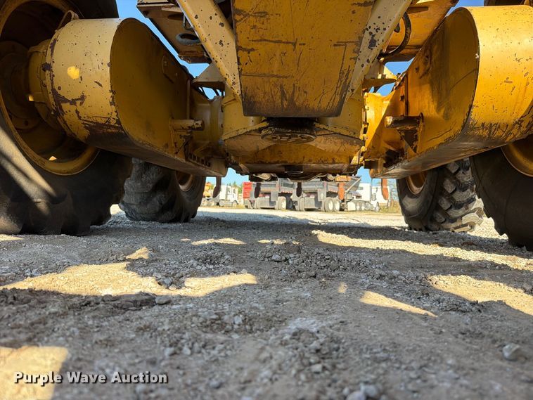 image for item FN5908 1987 Caterpillar 140G motor grader