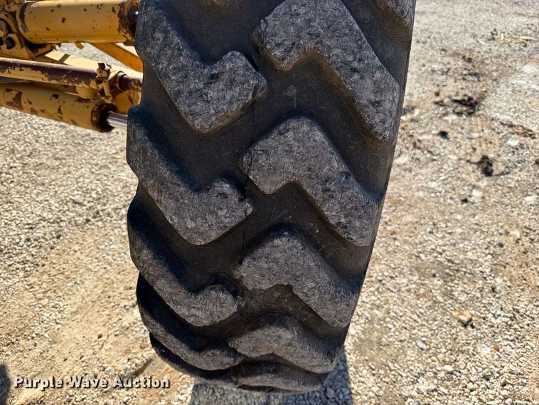 image for item FN5908 1987 Caterpillar 140G motor grader