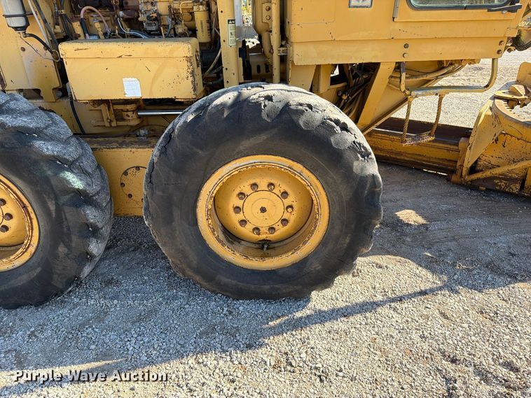 image for item FN5908 1987 Caterpillar 140G motor grader