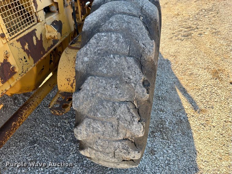 image for item FN5908 1987 Caterpillar 140G motor grader