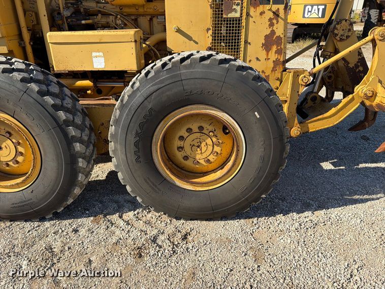 image for item FN5908 1987 Caterpillar 140G motor grader