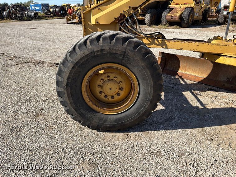 image for item FN5908 1987 Caterpillar 140G motor grader